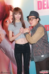 组图：王祖蓝将赴日本与女友庆生 肥妈继续吸金