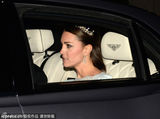 组图：凯特王妃出席王室活动 头戴皇冠美艳动人
