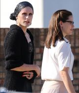 组图：帅哥杰瑞德-莱托片场变身美艳变装皇后