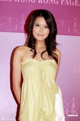 幻灯图：候选准港姐露真容  张 莉 莎 被传整容缺席