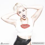 组图：麦莉-塞勒斯剪短发后首套帅气写真