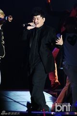 组图：任昌丁玄振英等献唱《青春之夜2》演唱会