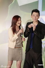 组图：林峰宣传演唱会无线众艺人捧场