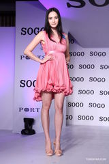 组图：时尚篇春夏服装汇演 张彤吴妍君周莹走秀