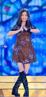 组图：天津全女星跨年 杨钰莹蔡少芬分享心愿