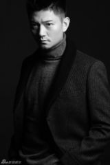 组图：彭博拍冷峻型男写真 大秀熟男魅力