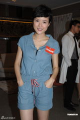 组图：陈茵媺享受现状否认订婚 陈展鹏李诗韵奉旨谈情