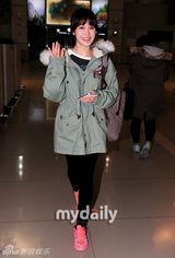 组图：全智贤结束中国行返韩 朴诗妍赴美拍写真