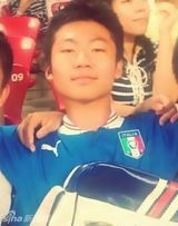 组图：网曝白岩松15岁儿子近照 与老爸眉眼颇像