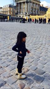 组图：《爸爸》萌娃欢乐多 天天卷发王诗龄变瘦