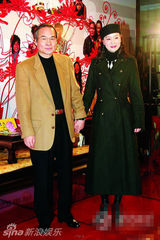 组图：网友鼓励刘雪华走出悲痛 收集其与老公合影