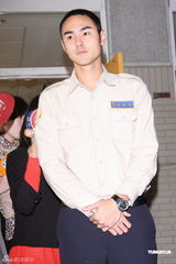 组图：役男阮经天当老师教学生演戏