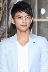 组图：《梦糖工场》开机 邱泽挑战多种乐器