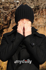 组图：韩国艺人高周元崔贤俊入伍现场