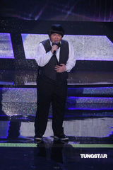 组图：金钟奖现场郭静林育羣卓文萱载歌载舞