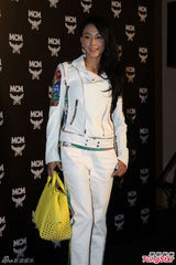 组图：张柏芝陈冠希同现上海 疑为避嫌拒采访