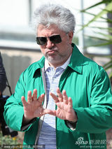 高清组图：《吾栖之肤》亮相 班德拉斯上窜下跳