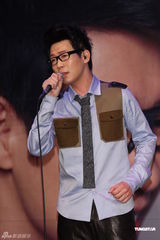 高清图：品冠喜成人夫 否认太太怀孕