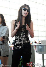 组图：韩高恩张申英等出演《丛林法则》中秋特辑