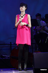 组图：林凡携手郁可唯开唱 配唱《犀利人妻》结缘