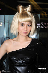 幻灯图集：阿Sa(蔡卓妍)办27岁生日派对 阿娇亮相抢风头