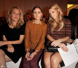 组图：奥利维亚-巴勒莫伦敦看秀 毛衣搭长裤