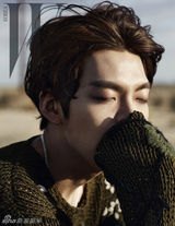 高清图：金宇彬沙漠拍大片秀身材 展狂野魅力