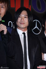 高清图：萧亚轩范玮琪五月天等亮相音乐颁奖礼