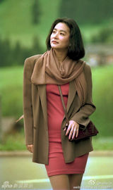 组图：网曝林青霞素颜街拍美照宛若少女