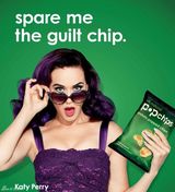 组图：凯蒂-佩里代言零食 拍照Pose连连