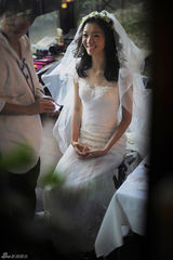 组图：宋宁齐溪婚礼纪录 光影交错恍如电影大片