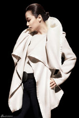 组图：徐静蕾杂志写真展冷艳和煦双风格