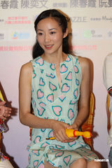 组图：《亲爱的，回家》上海热拍 韩雪胡兵倾情演绎