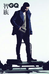 高清图：赵文卓写真展现硬汉温柔气质 亲和力足