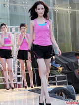 组图：亚洲超模亮相南宁 10国美女风情万种