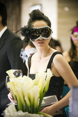 幻灯图：董璇新剧中成时尚导师 演绎都市白领造型