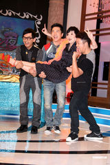 高清组图：张小燕新节目开录 众好友到场仿若同乐会