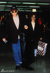 约翰尼-德普与第三任女友詹妮弗-格雷(1989－1990)