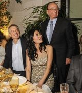 组图：曝邓文迪40岁生日照 布莱尔默多克伴左右