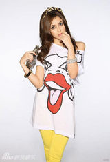 组图：新任J女郎昆凌美图盘点 18岁嫩模萌照曝光