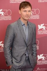 组图：《神之子》发布会 詹姆斯与斯科特拼帅气