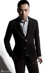 组图：朱宏嘉硬汉写真曝光 尽显儒雅绅士气质