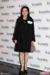 组图：马德钟闪避陈嘉桓 莫文蔚贺王力宏结婚