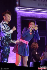 组图：陶喆个唱致敬梅艳芳 两人曾因音乐结缘