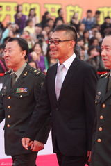 组图：第28届金鸡奖红毯 群星云集女星美艳男星帅气