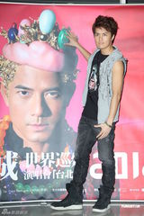 组图：郭富城个唱变型金刚舞台华丽震撼