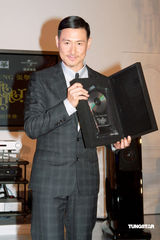 幻灯：张学友推全新大碟 因版税问题或将被无线封杀