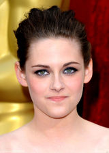 高清组图：克丽斯汀-斯图尔特秀长裙温柔妩媚