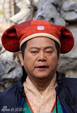 幻灯图：《唐伯虎2》探班 三才子“教坏”黄晓明