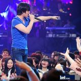 组图：韩团missA和2AM出演尹道贤节目